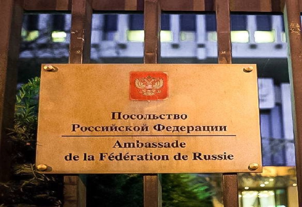 السفارة الروسية لدى باريس: أكثر من 400 روسي قيد الاعتقال حاليا في فرنسا