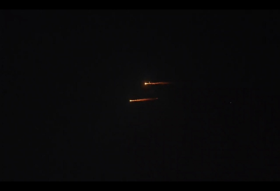 إطلاق صواريخ من إيران وأصوات انفجارات ضخمة في إسرائيل