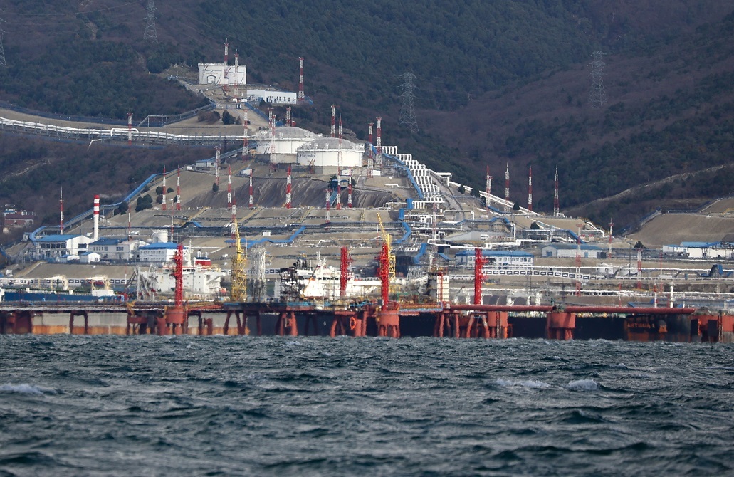 الدفاع الروسية: تضرر مرافق لـ"اتحاد خط أنابيب بحر قزوين" في نوفوروسييسك بهجوم مسيرات أوكرانية