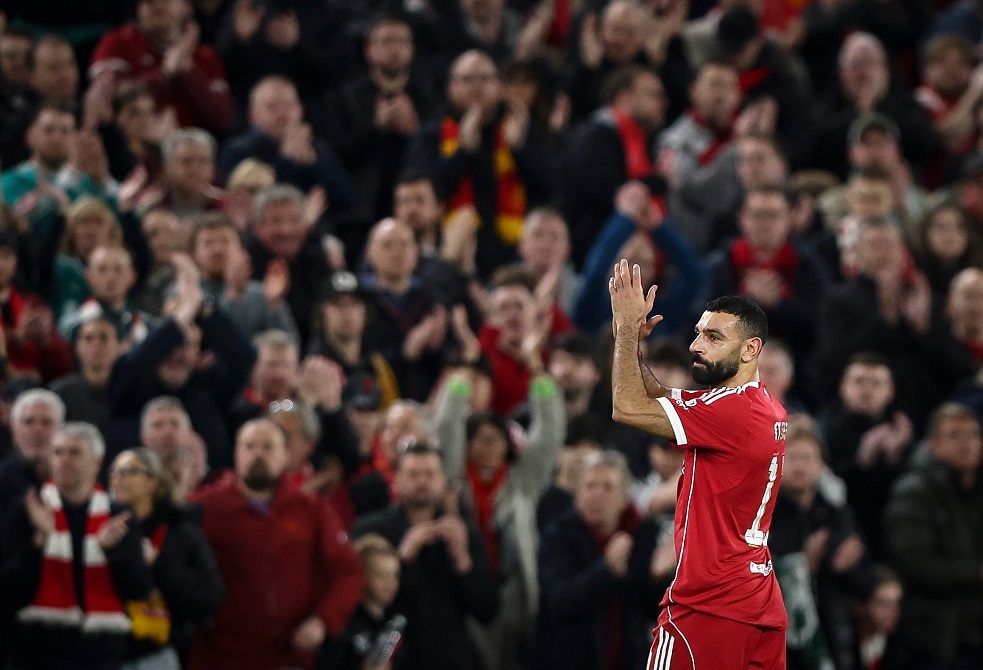 "العدو اللدود" يتغنى.. كاراغر يودع محمد صلاح بكلمات مؤثرة