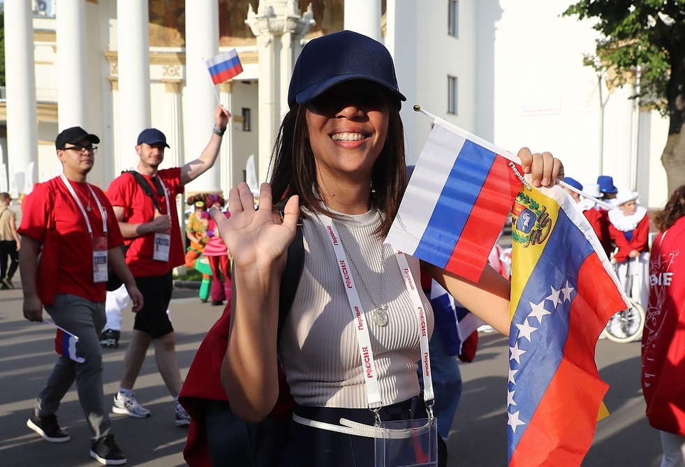 سفير روسيا يؤكد استمرار التواصل بين موسكو وكاراكاس وتطوير المشاريع الثنائية