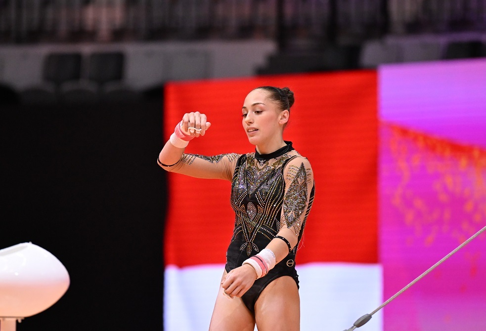 النجمة الجزائرية كيليا نمور تواصل انتصاراتها في كأس العالم للجمباز