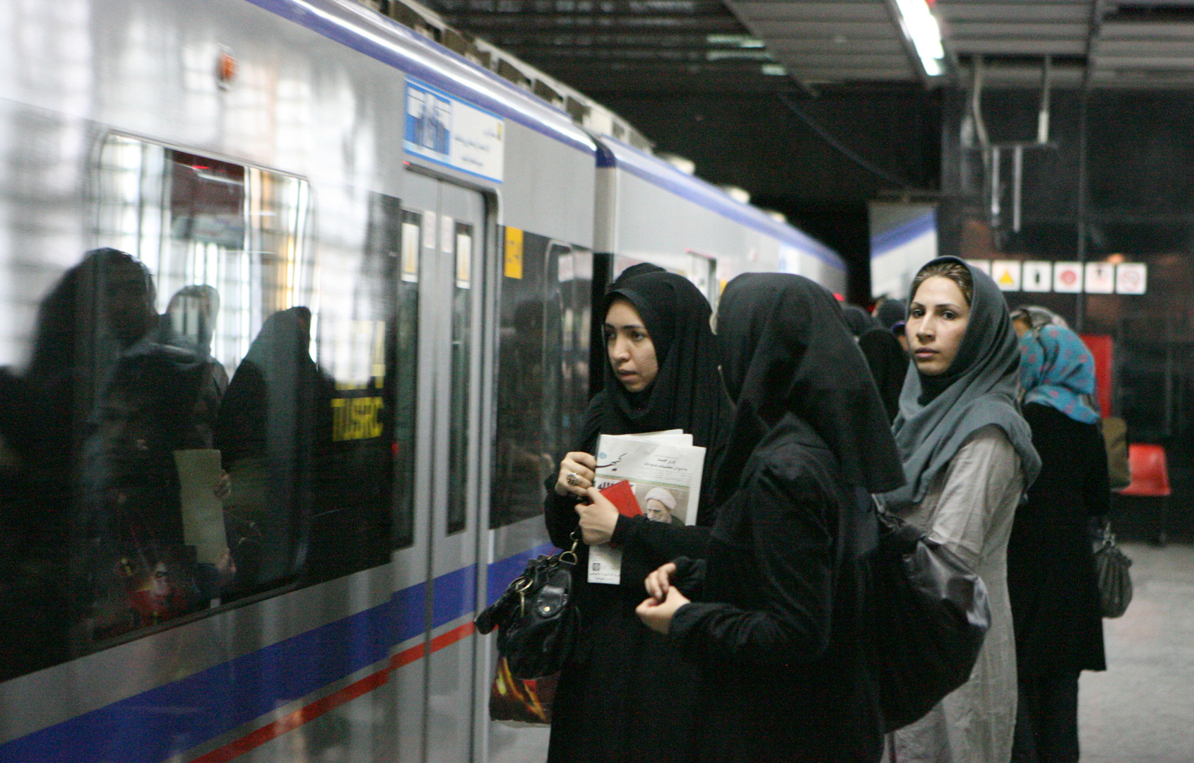 الجيش الإسرائيلي يصدر إنذارا عاجلا إلى جميع مستخدمي القطارات في إيران