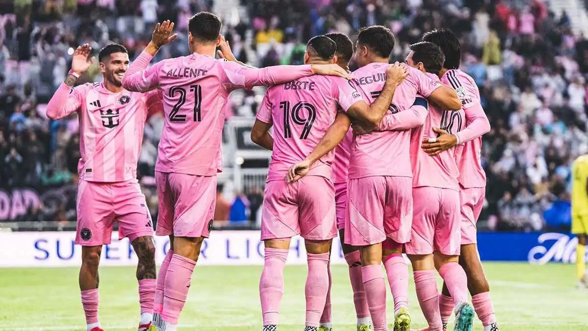 ليس ميسي فقط.. أشهر 6 نجوم في الدوري الأمريكي