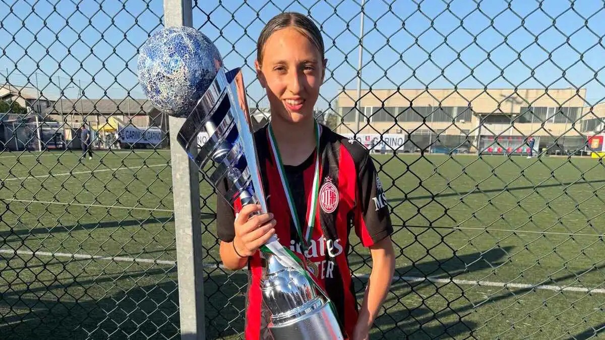 على خطى والدها.. ابنة مودريتش تتوج بأول ألقابها (صورة)