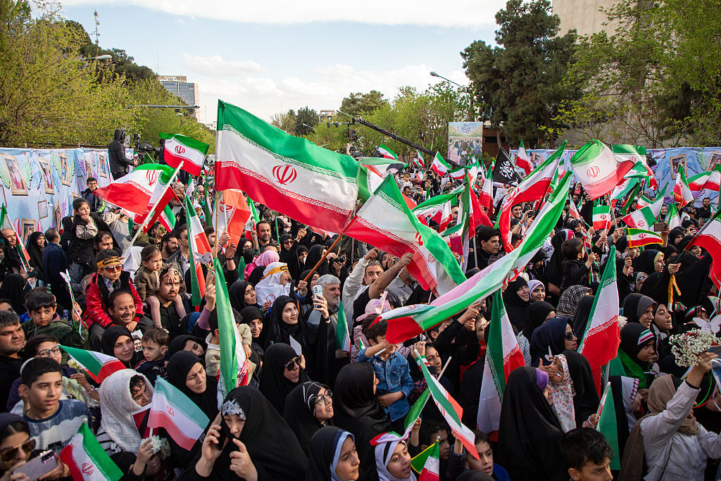 رئيس لجنة الأمن القومي الإيراني يعلن قبول أمريكا للشروط الإيرانية المكونة من 10 بنود