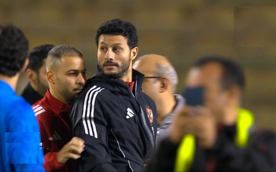 لماذا طرد محمد الشناوي؟.. قرارات تحكيمية مثيرة تشعل مواجهة الأهلي وسيراميكا