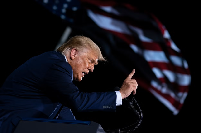 "سنفضحهم".. ترامب يحذر من محتالين ودجالين في المفاوضات بين واشنطن وطهران