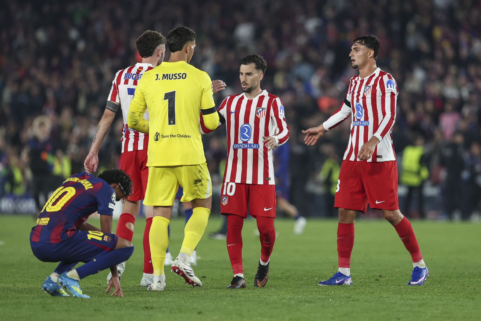 ركلة جزاء أم لا؟.. فليك يفتح النار بعد خسارة برشلونة