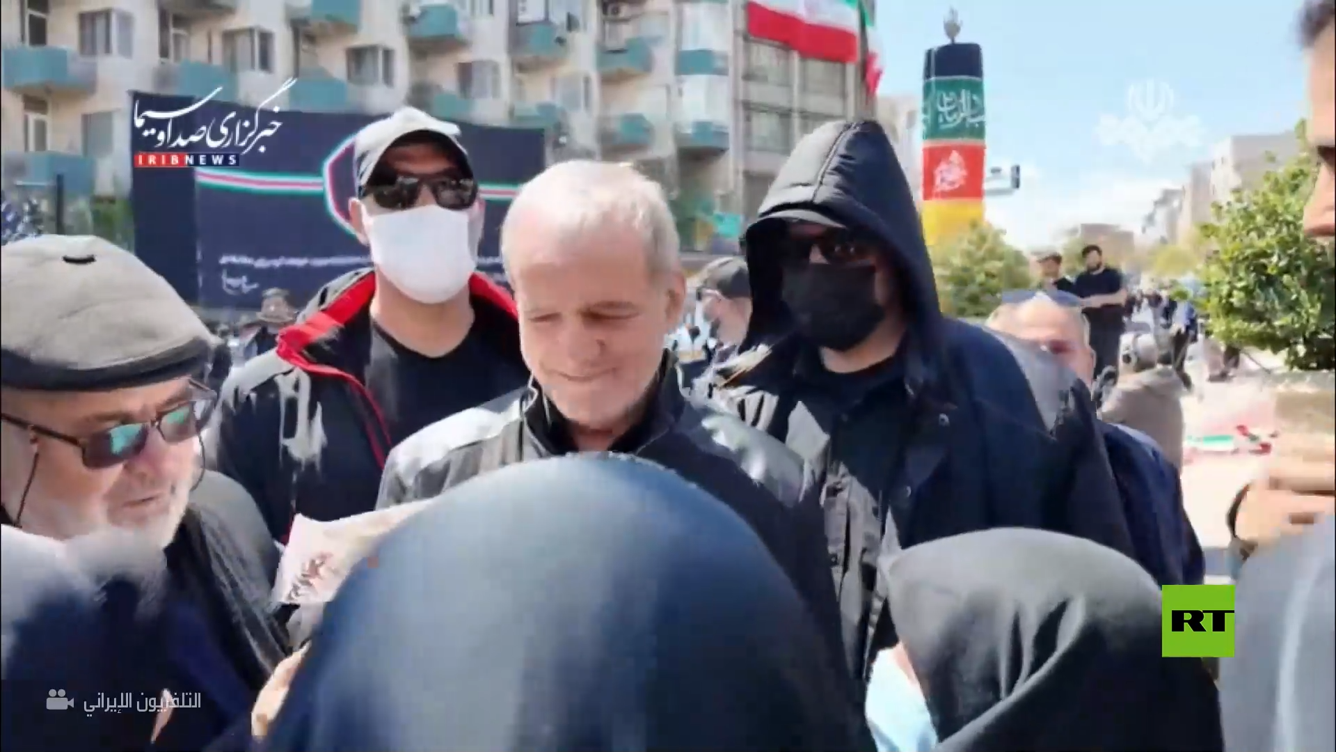 رصد الرئيس الإيراني من بين حاضرين في مراسم إحياء مرور 40 يوما على اغتيال علي خامنئي