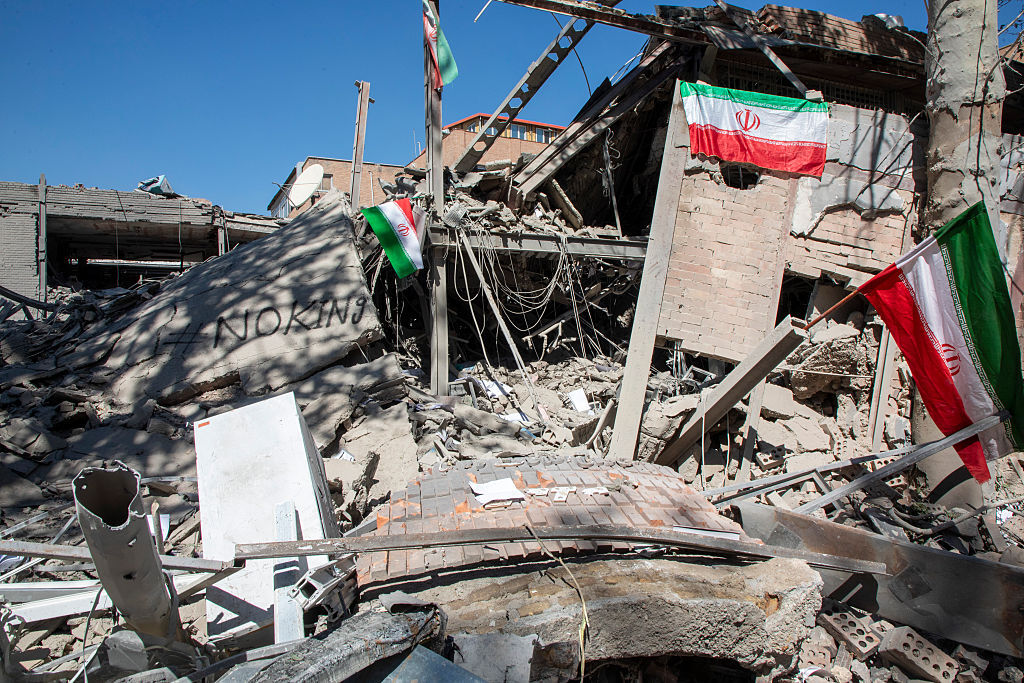 القيادة المركزية الأمريكية: قواتنا لا تزال بالشرق الأوسط في حالة يقظة وعلى أهبة الاستعداد (فيديو)