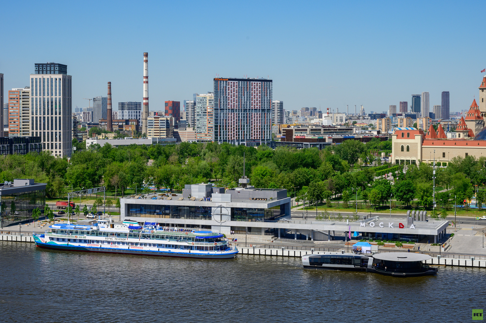 موسكو تفتح حوض بناء السفن للجمهور لأول مرة لعرض صناعة السفن الكهربائية الصديقة للبيئة