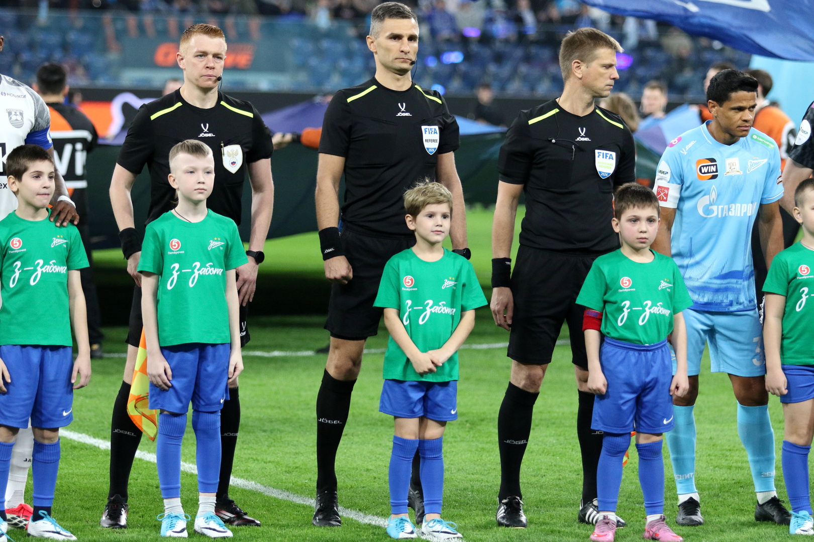 "فيفا" يحسم موقفه من مشاركة الحكام الروس في مونديال 2026