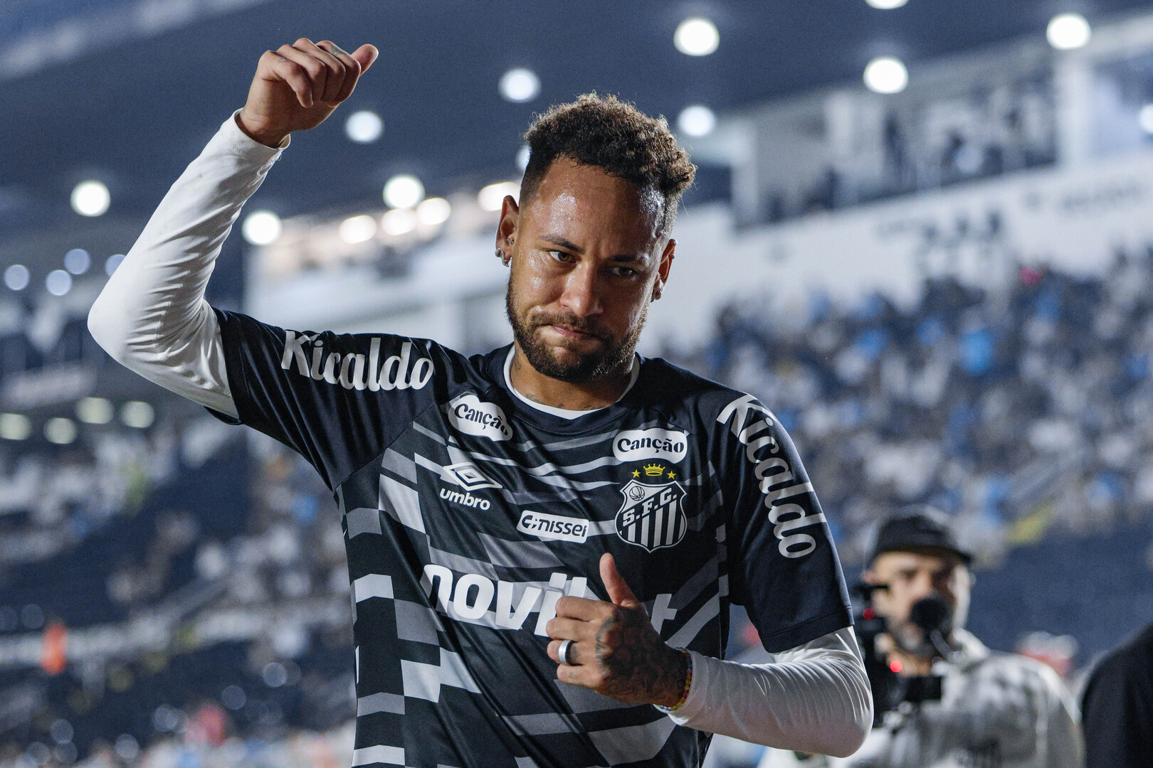 "لم أقصد الإساءة إلى النساء".. انتقادات حادة تطارد نيمار بعد تصريحات جدلية