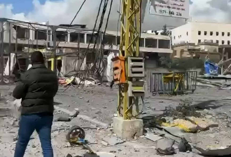 مقتل 8 عناصر أمن بضربة إسرائيلية في جنوب لبنان (فيديو)