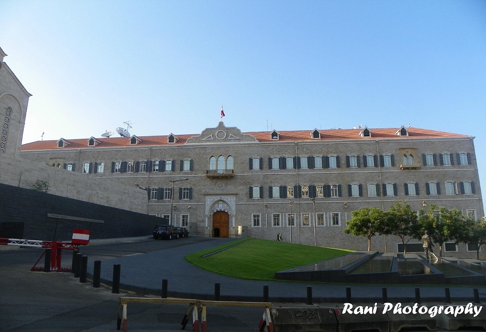 لبنان.. اجتماع حكومي طارئ وتصعيد ميداني بين "حزب الله" وإسرائيل