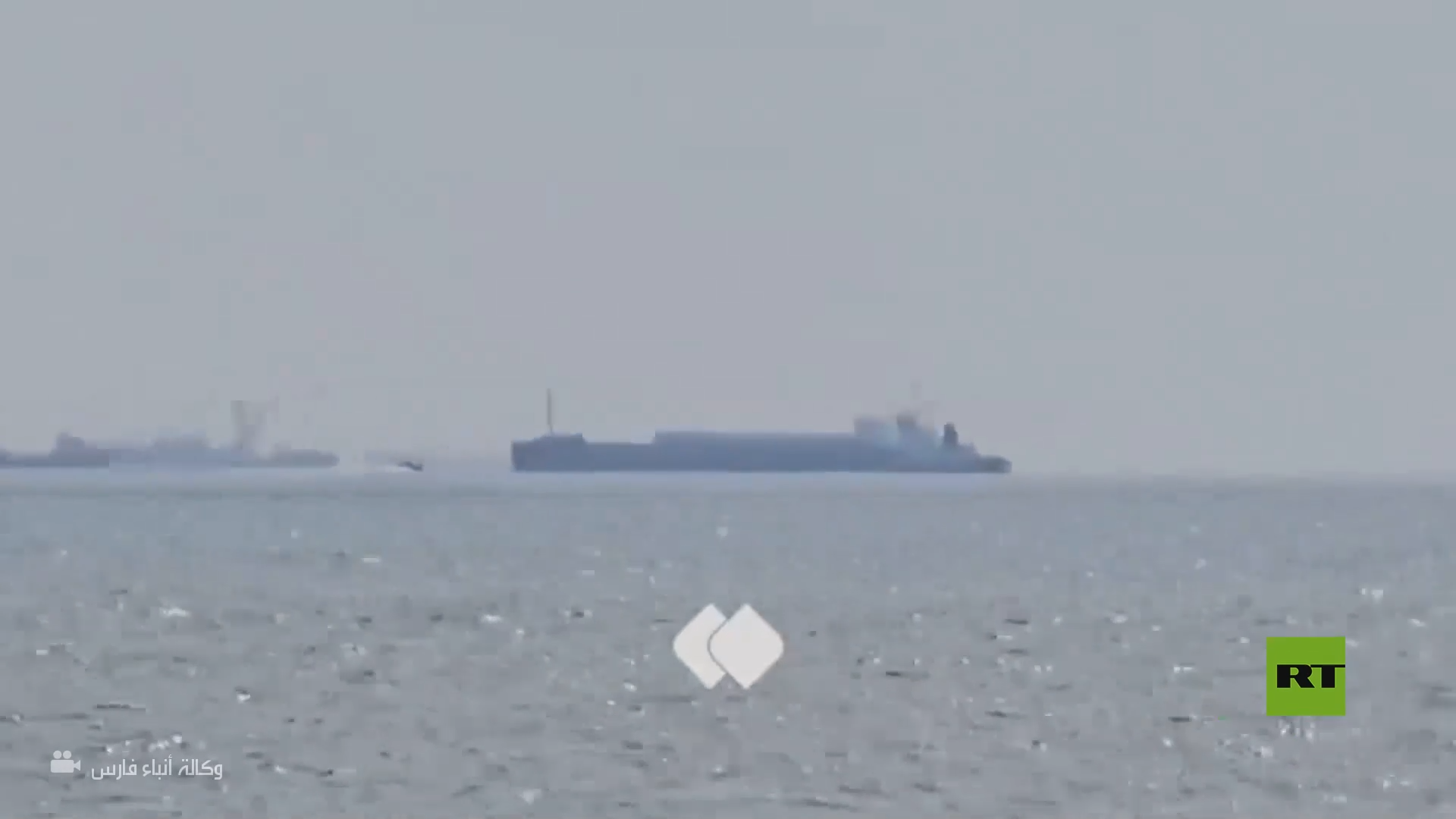 سفن متوقفة في مضيق هرمز وسط ترقب بدء المفاوضات الأمريكية الإيرانية في إسلام آباد