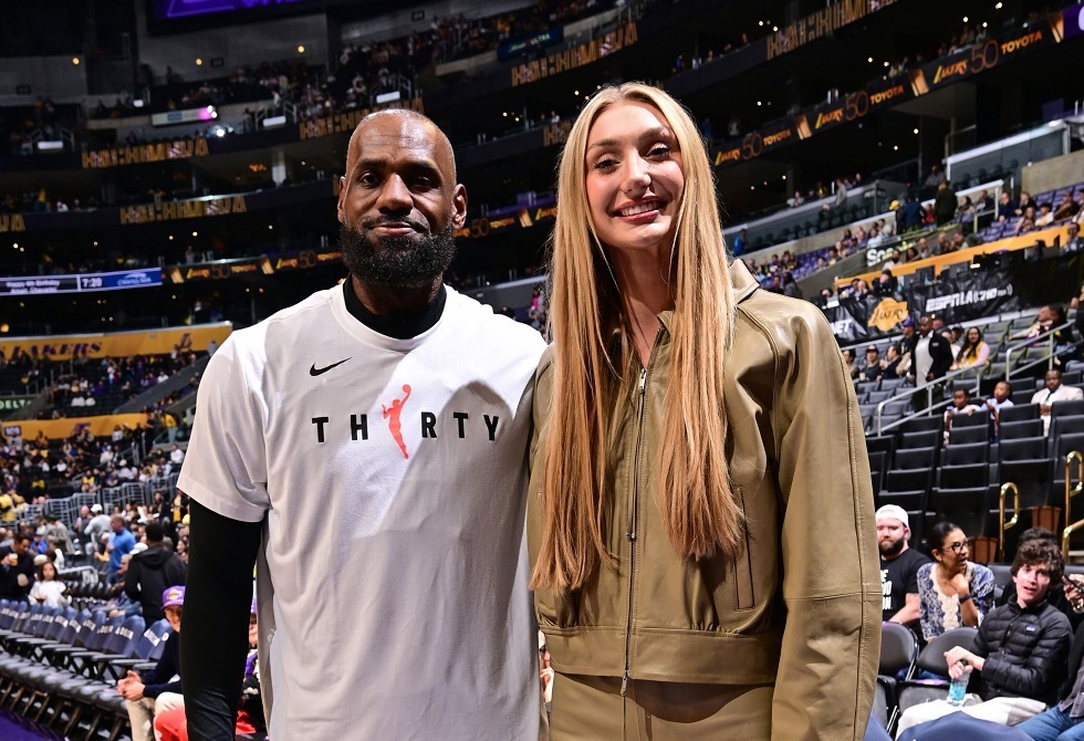 شاهد.. النجم ليبرون جيمس يصل إلى 12 ألف تمريرة حاسمة في دوري (NBA)