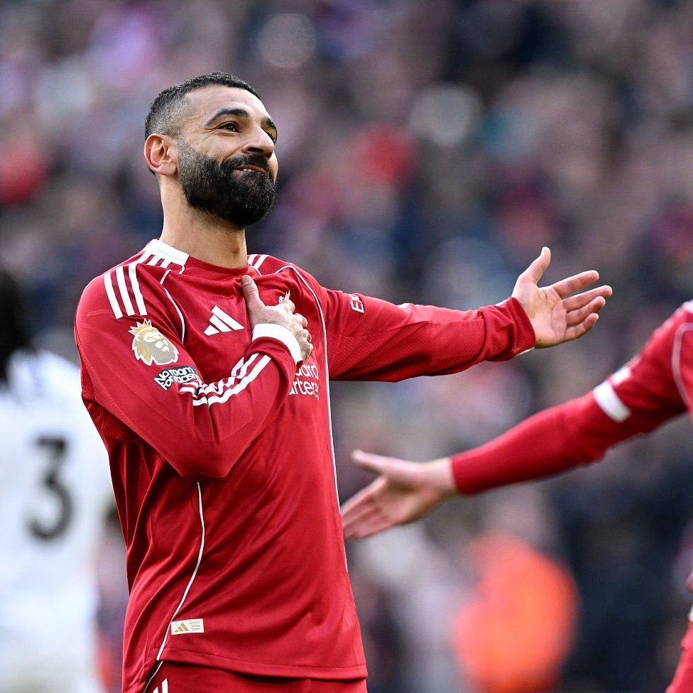 "موسمه الأسوأ حلم للعديد من اللاعبين".. ردود أفعال جماهير ليفربول على أداء محمد صلاح ضد فولهام (صور)