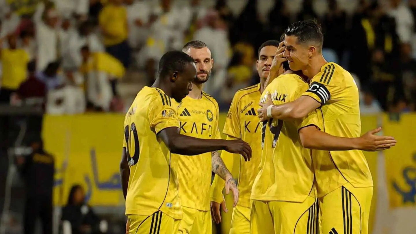 النصر يتحدى الجميع بتغريدات نارية بعد الفوز على الأخدود (صور)