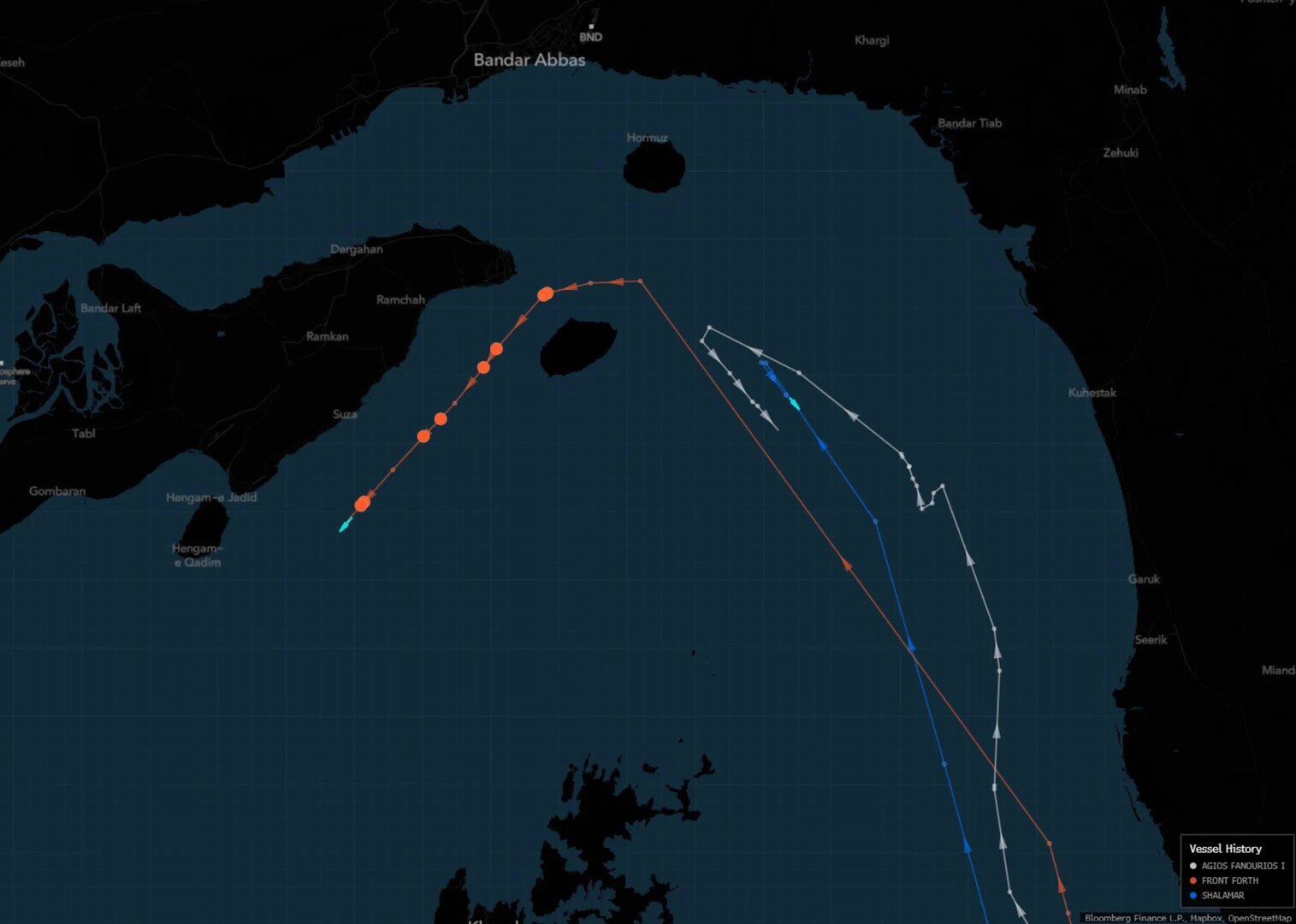 "بلومبيرغ": ناقلتا نفط تغيران مسارهما في هرمز بعد انهيار المفاوضات الأمريكية الإيرانية