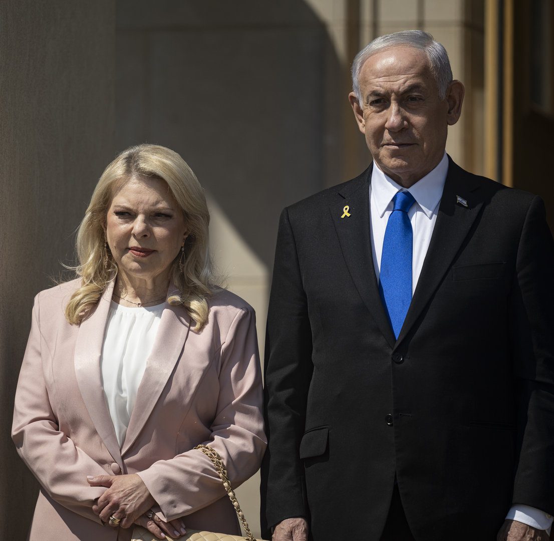 سارة نتنياهو تنشر صورا معدلة بالفوتوشوب مجددا (صور)