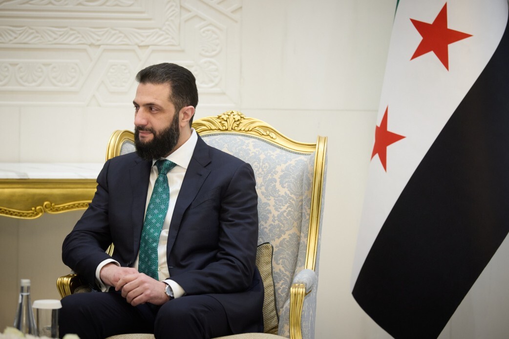 سوريا.. الشرع يبحث صناعة النسيج وسبل تطويرها