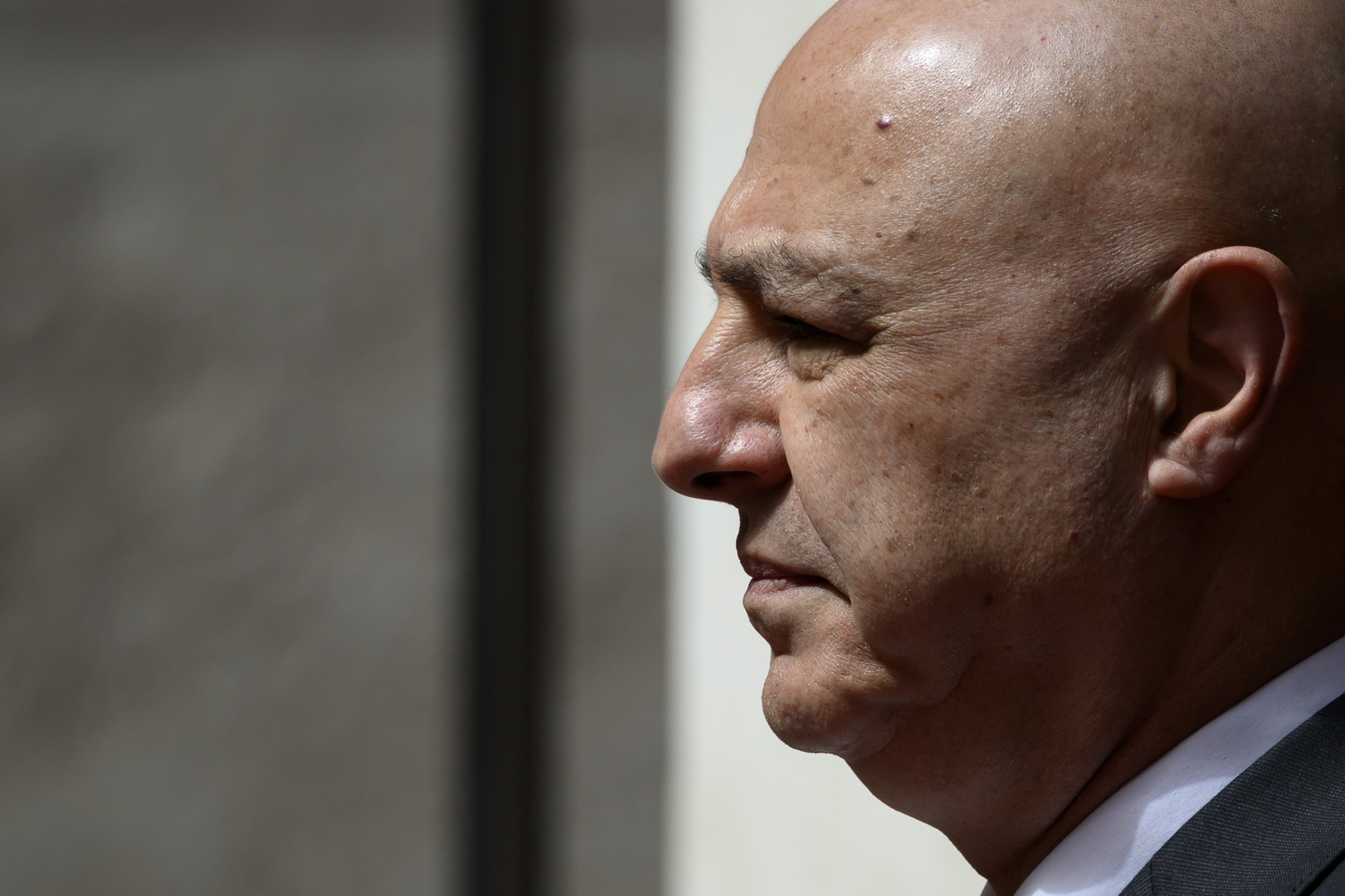 الرئيس اللبناني يدعو لوقف الحرب ويعلق آمالا على اجتماع واشنطن لبدء مفاوضات مع إسرائيل