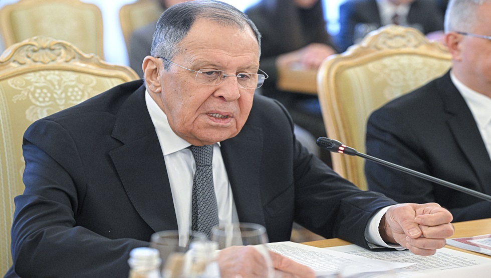 موسكو: لافروف بحث مع نظيريه التركي والإماراتي أزمة الشرق الأوسط وضرورة الحل الدبلوماسي