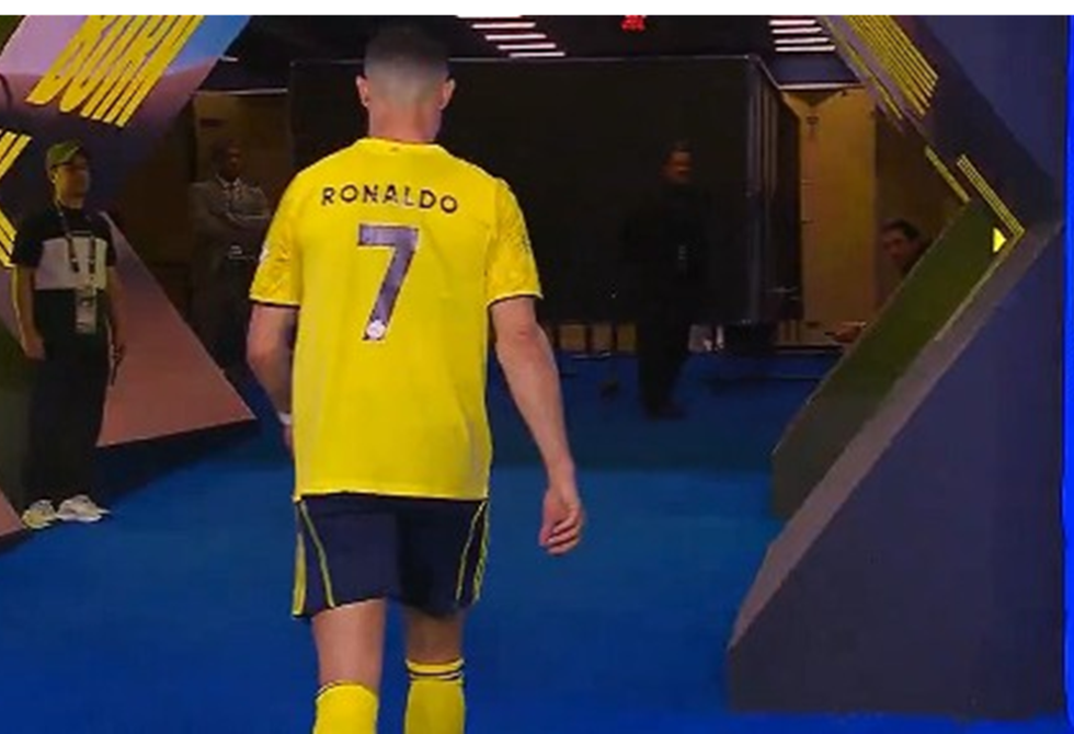 مدرب النصر السعودي يوضح سبب مغادرة رونالدو الملعب قبل نهاية مباراة الاتفاق