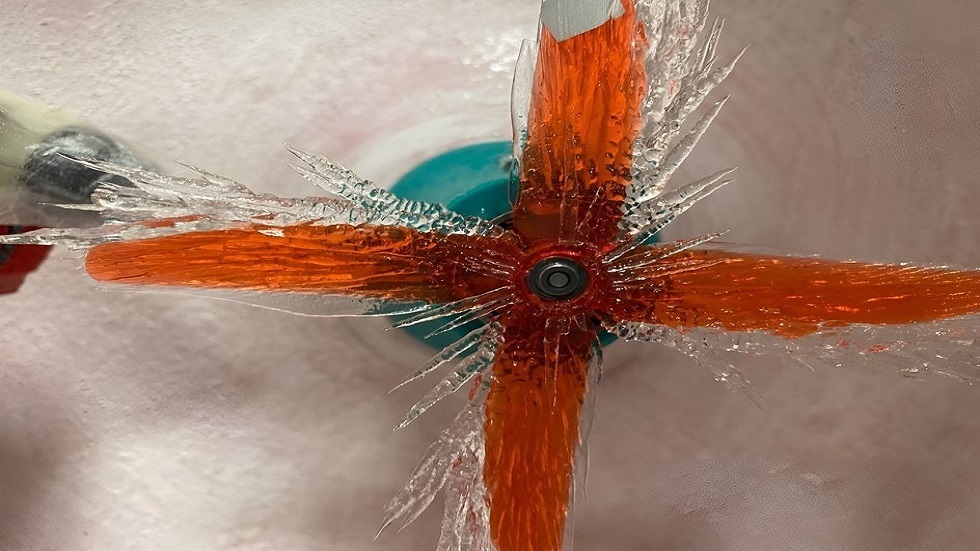 روسيا.. نظام ليزري واعد لإزالة الجليد عن الطائرات باستهلاك طاقة أقل بعشر مرات