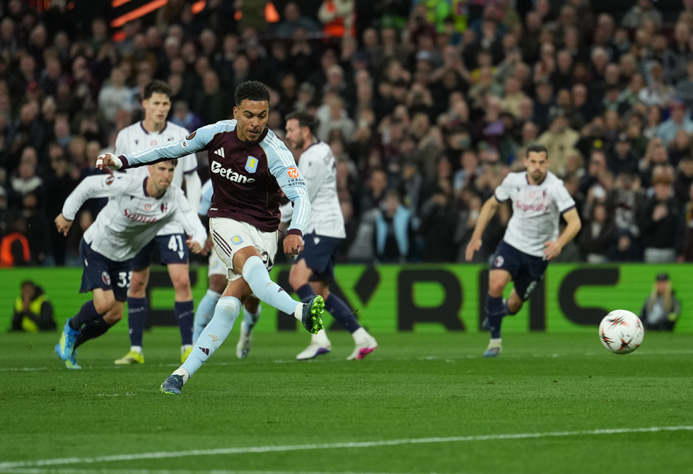 تأهل فرايبورغ وبراغا وثنائي إنجليزي للمربع الذهبي في الدوري الأوروبي