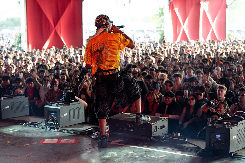 اعتقال فنان شهير بتهمة قتل مراهقة عثر على جثتها مقطعة داخل سيارته!