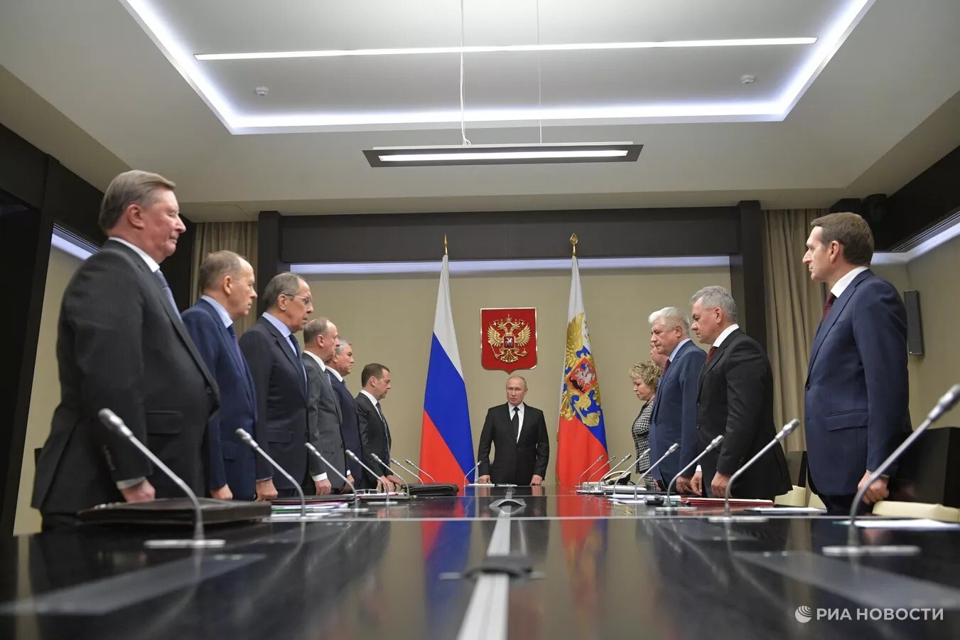 مجلس الأمن الروسي يبحث مع سفراء دول عالمية تداعيات أزمة الشرق الأوسط