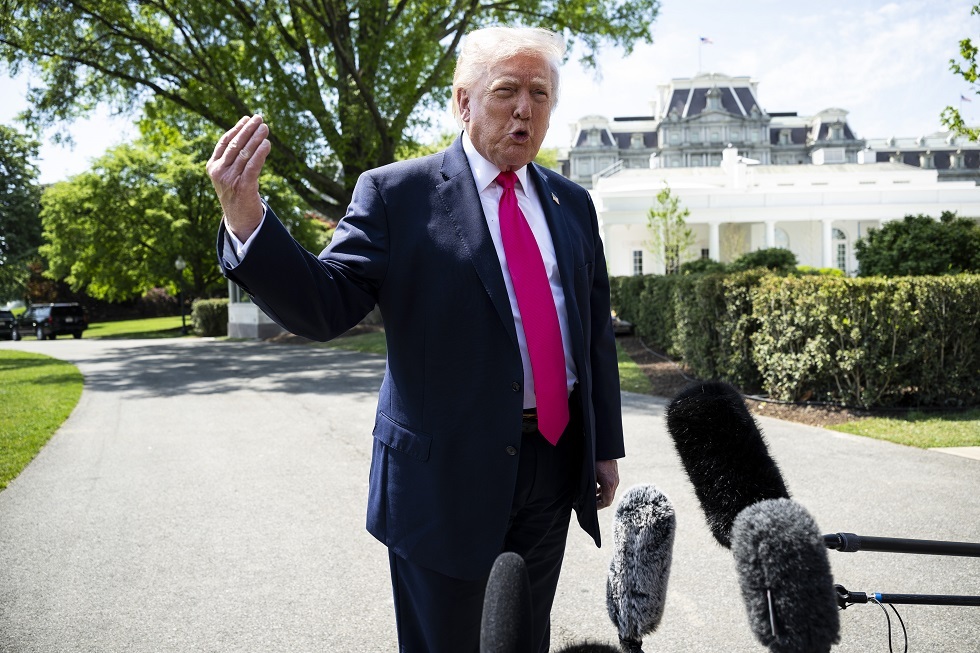 ترامب يشكر طهران على فتح مضيق هرمز "الإيراني"