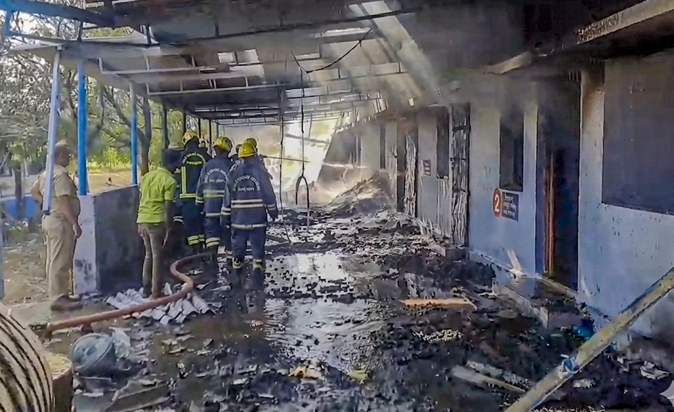 مقتل أكثر من 25 شخصا في انفجار بمصنع للألعاب النارية في الهند (فيديو)