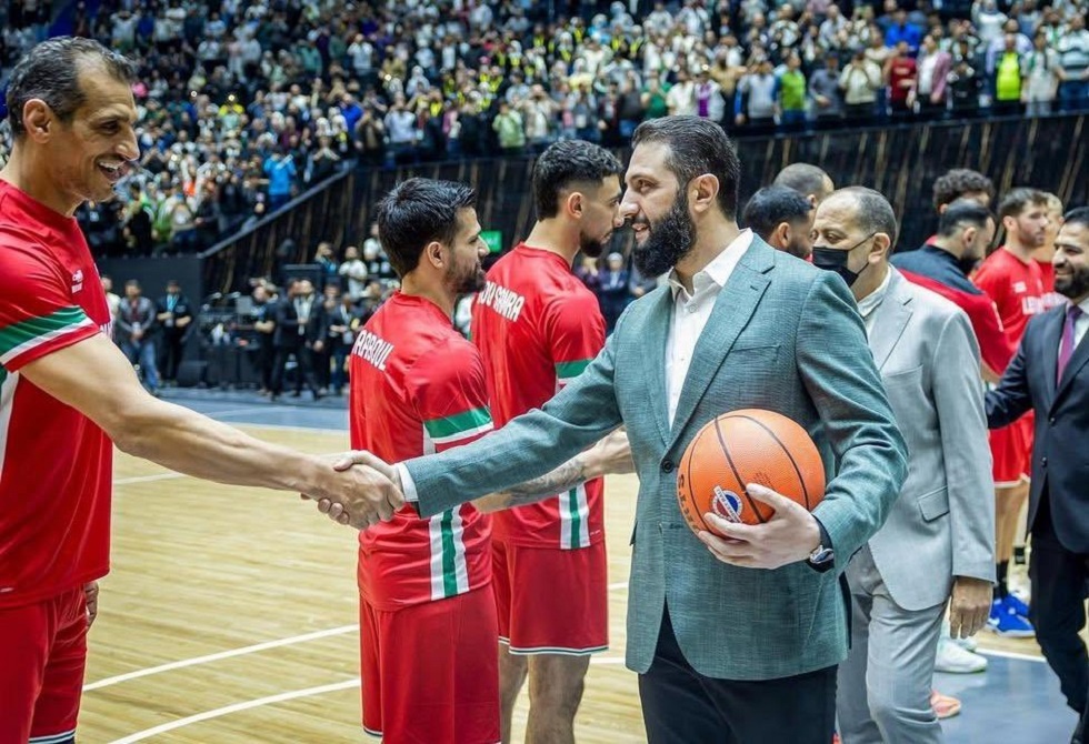 بعد فوزه على سوريا.. رئيس وزراء لبنان يهنئ منتخب بلاده ويعلق على كلمة الشرع