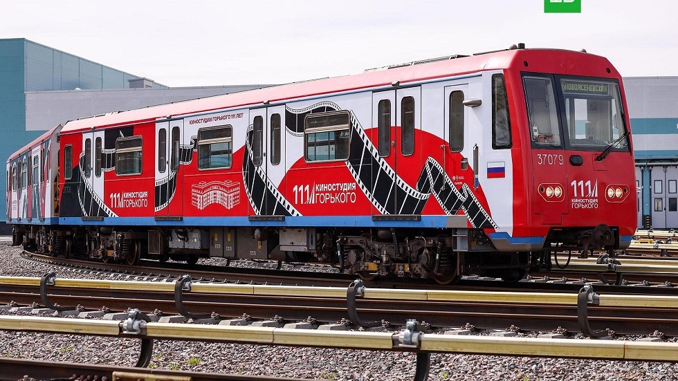 قطار سينمائي في مترو موسكو.. رحلة في تاريخ استوديو "غوركي"