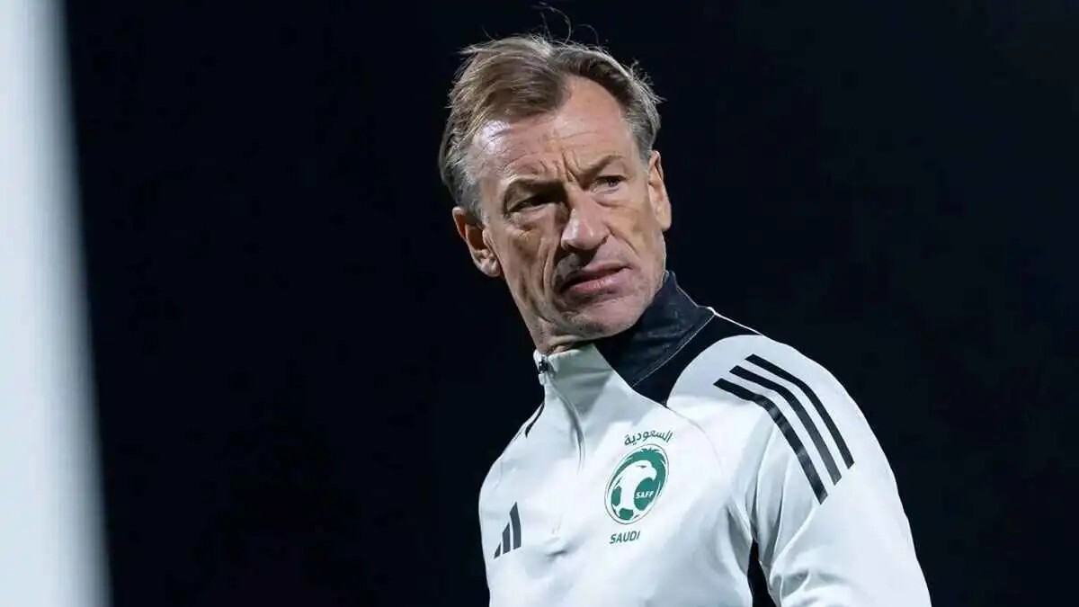 رسميا.. مدرب يوناني لقيادة المنتخب السعودي خلفا لرينارد (صورة)