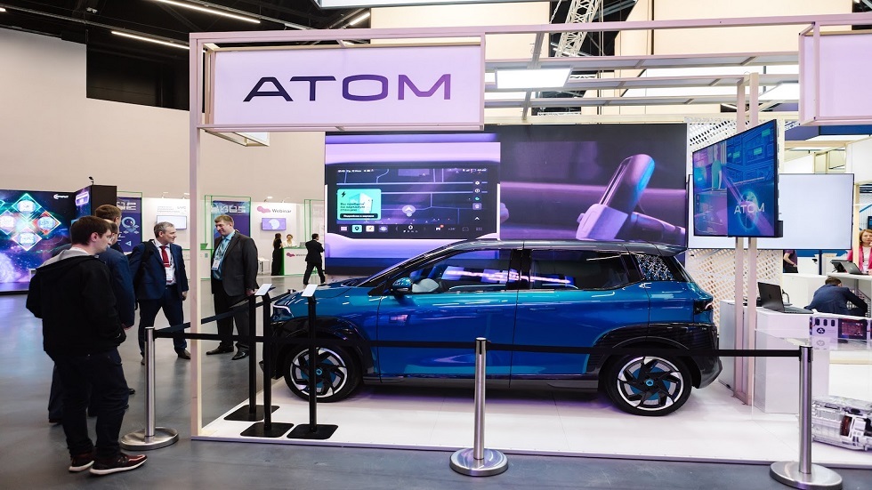 إطلاق الحجز المسبق للسيارة الكهربائية الروسية "آتوم" وتسليمها في 2026