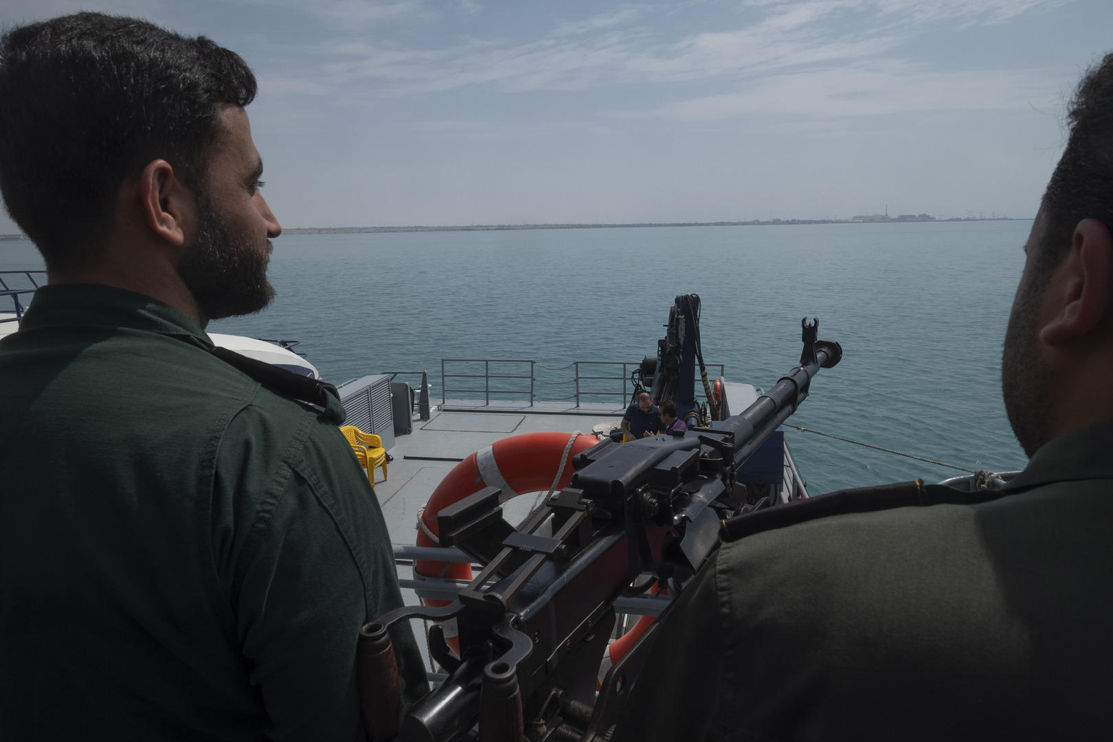 بصورة "سفن تغرق".. مستشار المرشد الإيراني يحذر: صوت تحطم عظام القوة الأمريكية سيصل إلى مسامع العالم