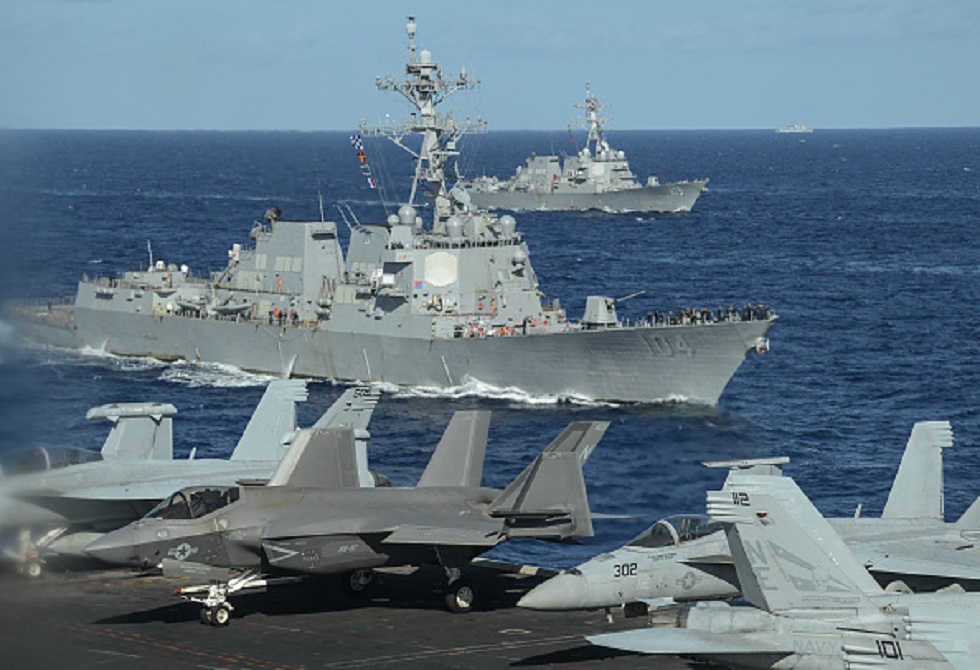 الجيش الأمريكي يكشف عن المدمّرة التي تقود حصار الموانئ الإيرانية (صورة)