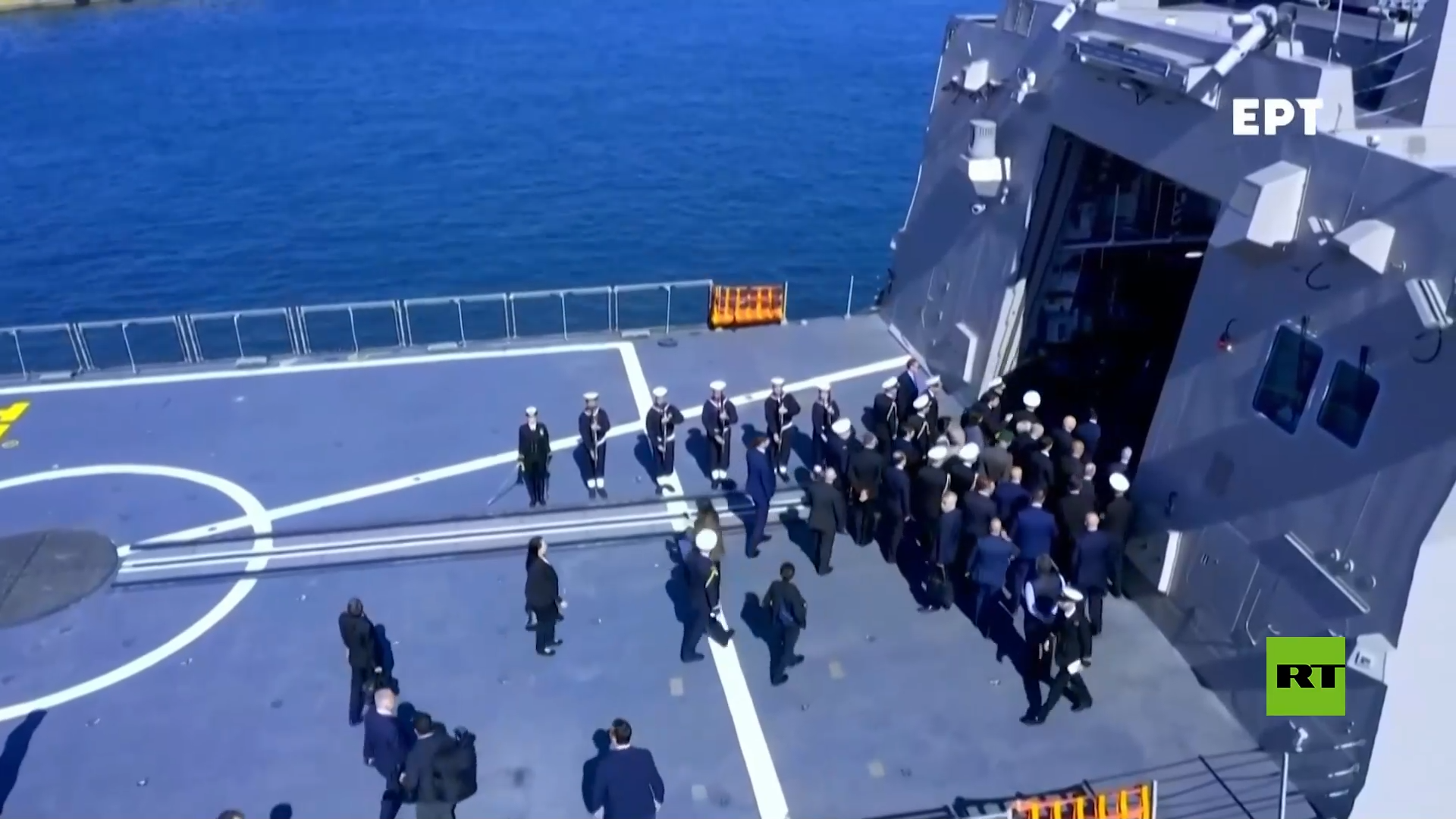 ماكرون يتفقد الفرقاطة اليونانية "كيمون" المصنوعة في فرنسا