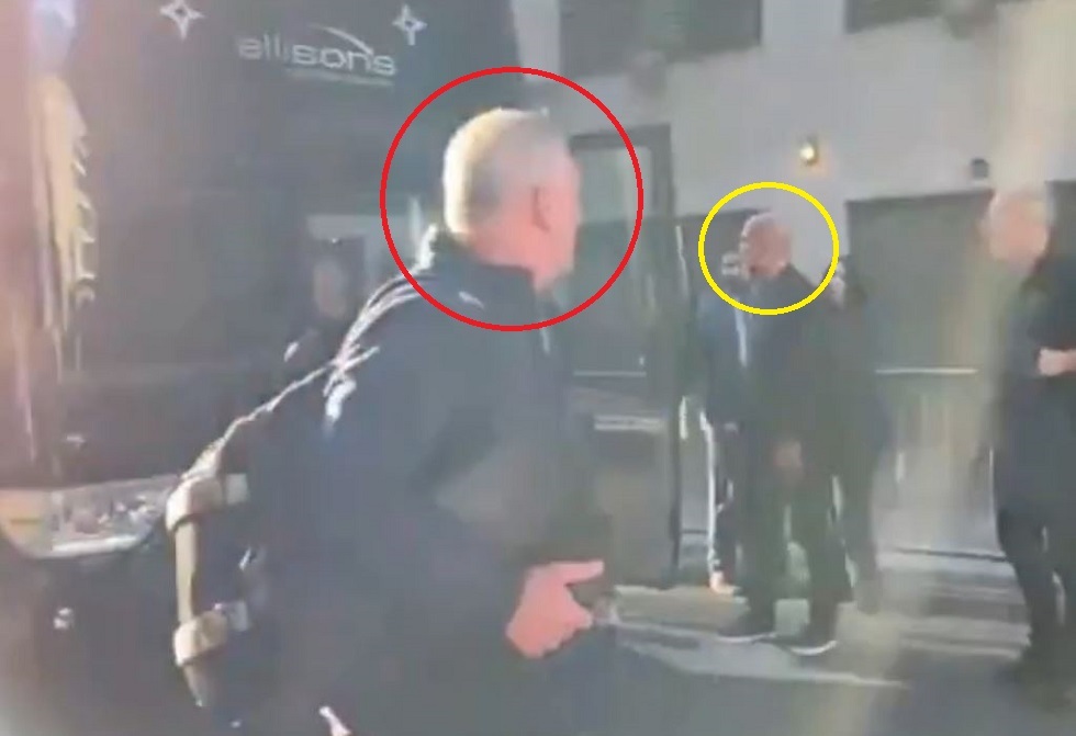 رد فعل غوارديولا على مشجع يشتمه ويطالبه بالتنازل عن اللقب لأرسنال (فيديو)