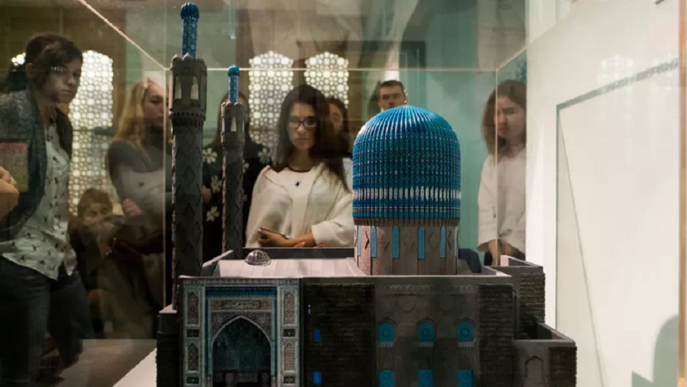 معروضات نادرة في متحف تاريخ الأديان ببطرسبورغ