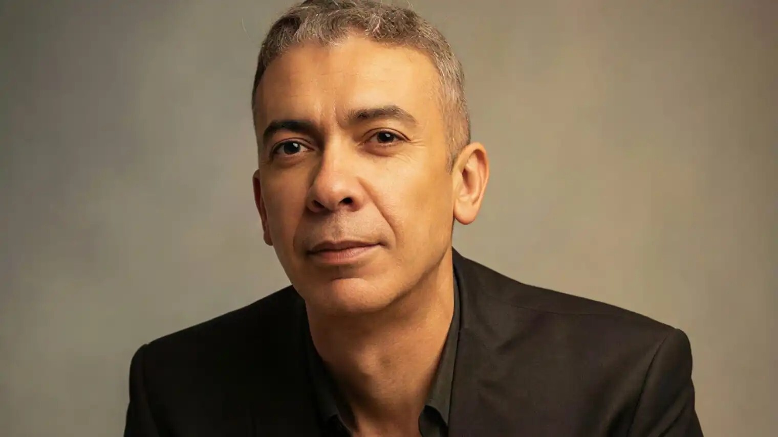 بعد وفاة العوضي.. نداء عاجل من تامر حسني إلى وزارة الصحة المصرية