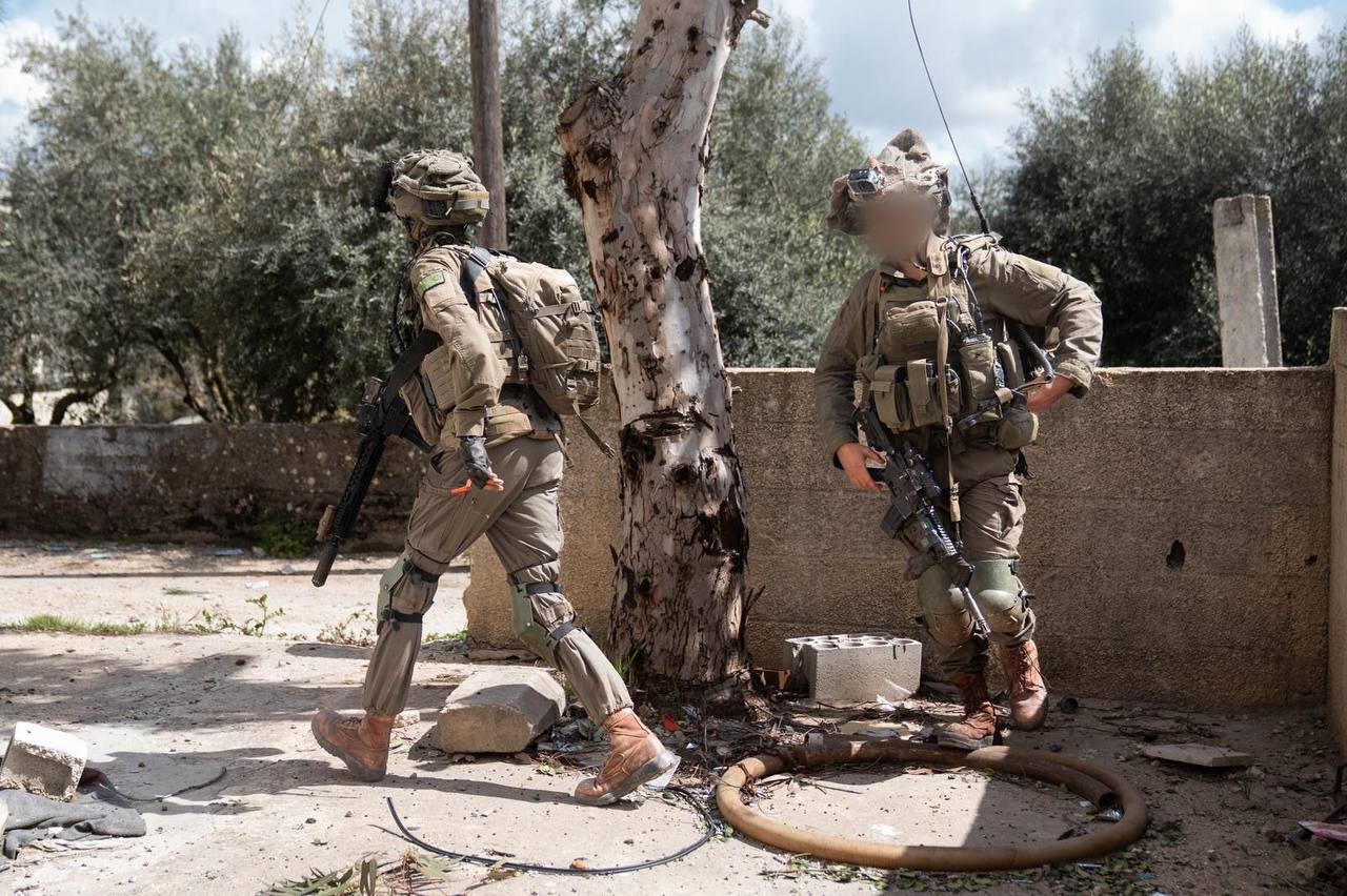 "معاريف": الجيش الإسرائيلي يبدأ سحب قوات له من لبنان حتى "الخط الأصفر"