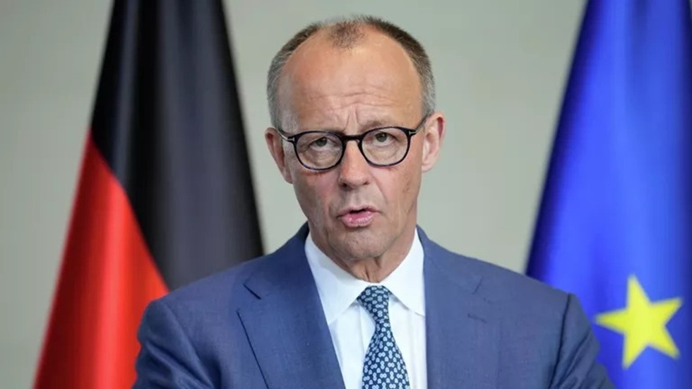 ميرتس: علاقاتي الشخصية مع ترامب "جيدة" رغم شكي في صحة حربه على إيران