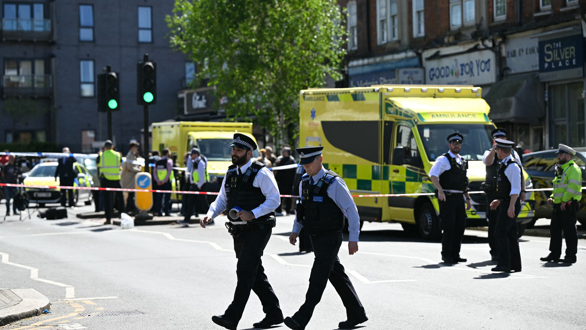 كبير حاخامات بريطانيا يحذر من "حملة ترهيب" ضد اليهود بعد طعن "إرهابي" ليهوديين في لندن