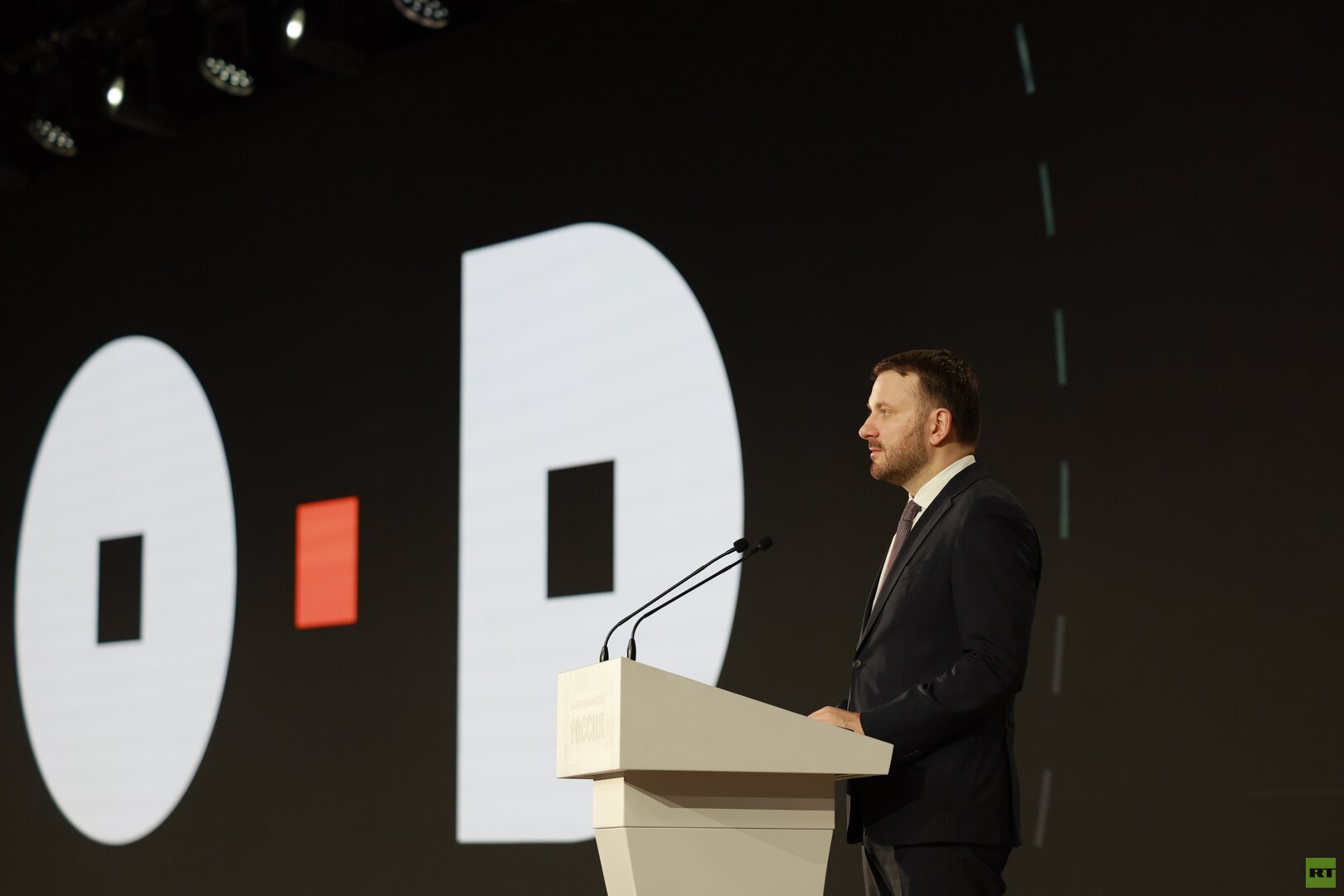 انتهاء فعاليات "الحوار المفتوح" الثاني بالمركز الوطني "روسيا"